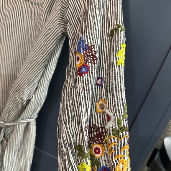 Feather Bone by Anthropologie M striped embroidered dress - Picture 5 of 9